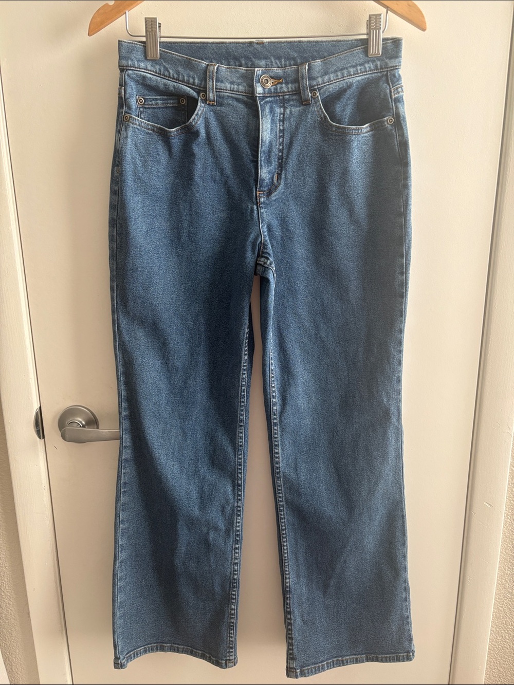 Talbots Cotton Medium Wash Blue Flare Preppy Stretch Jeans SZ 8P
